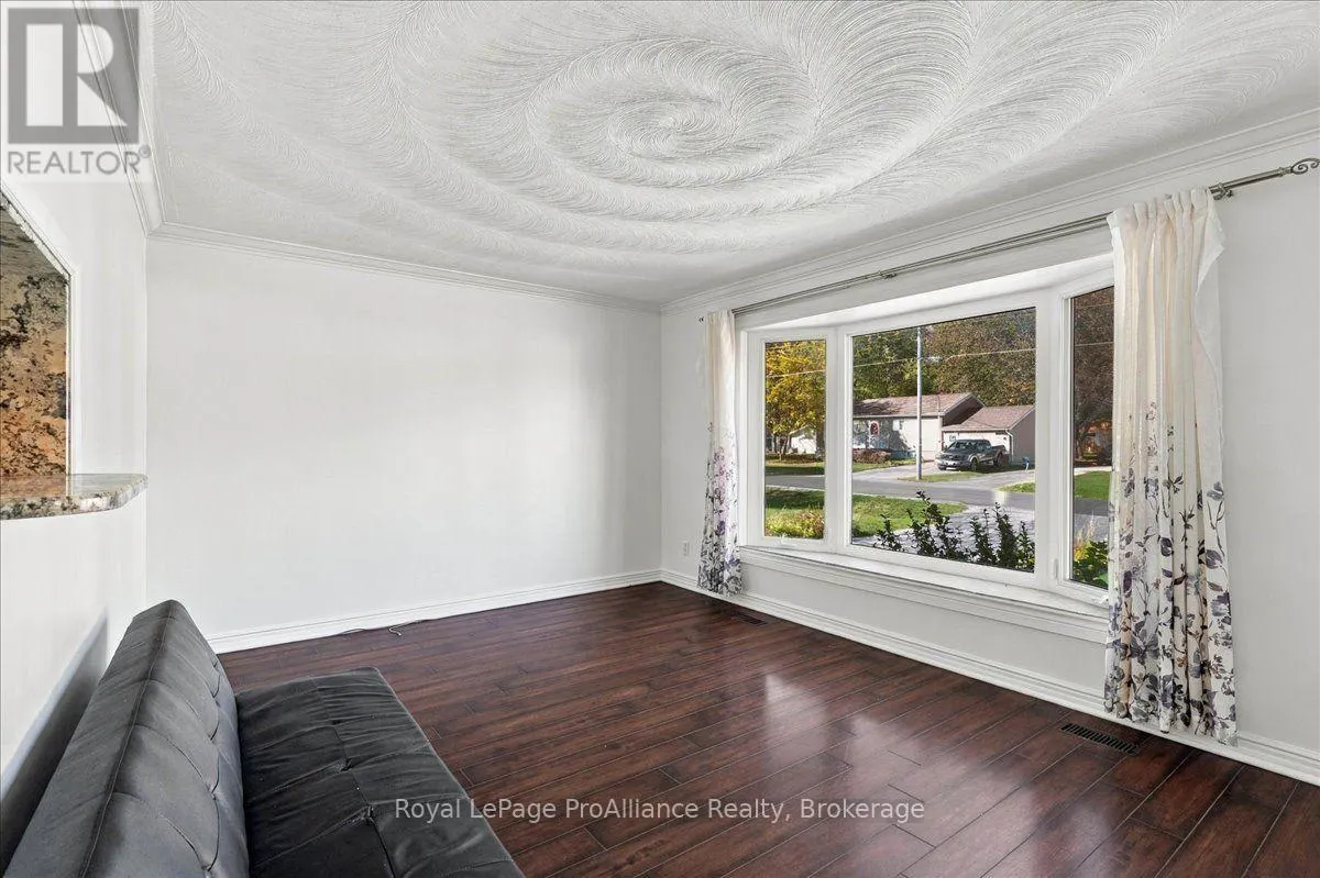 29 BARRY ROAD