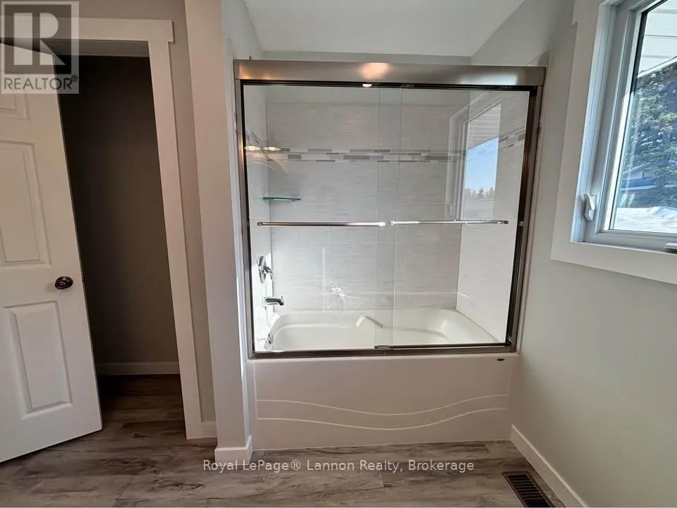 401 FOREMAN PLACE