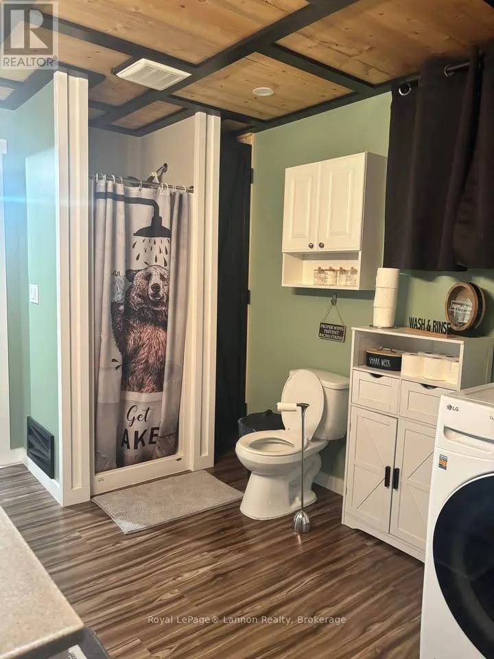 401 FOREMAN PLACE