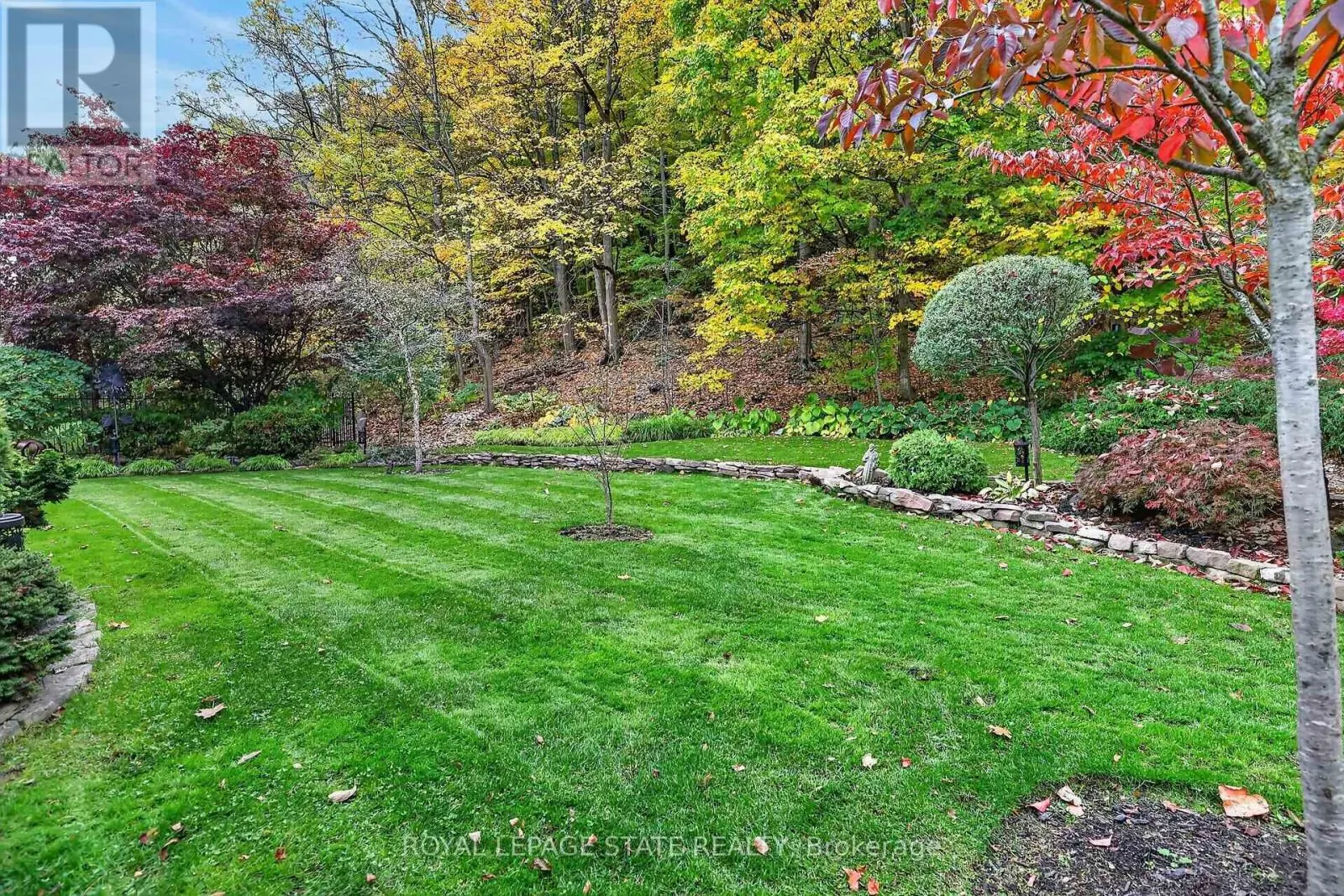 112 DORCHESTER DRIVE