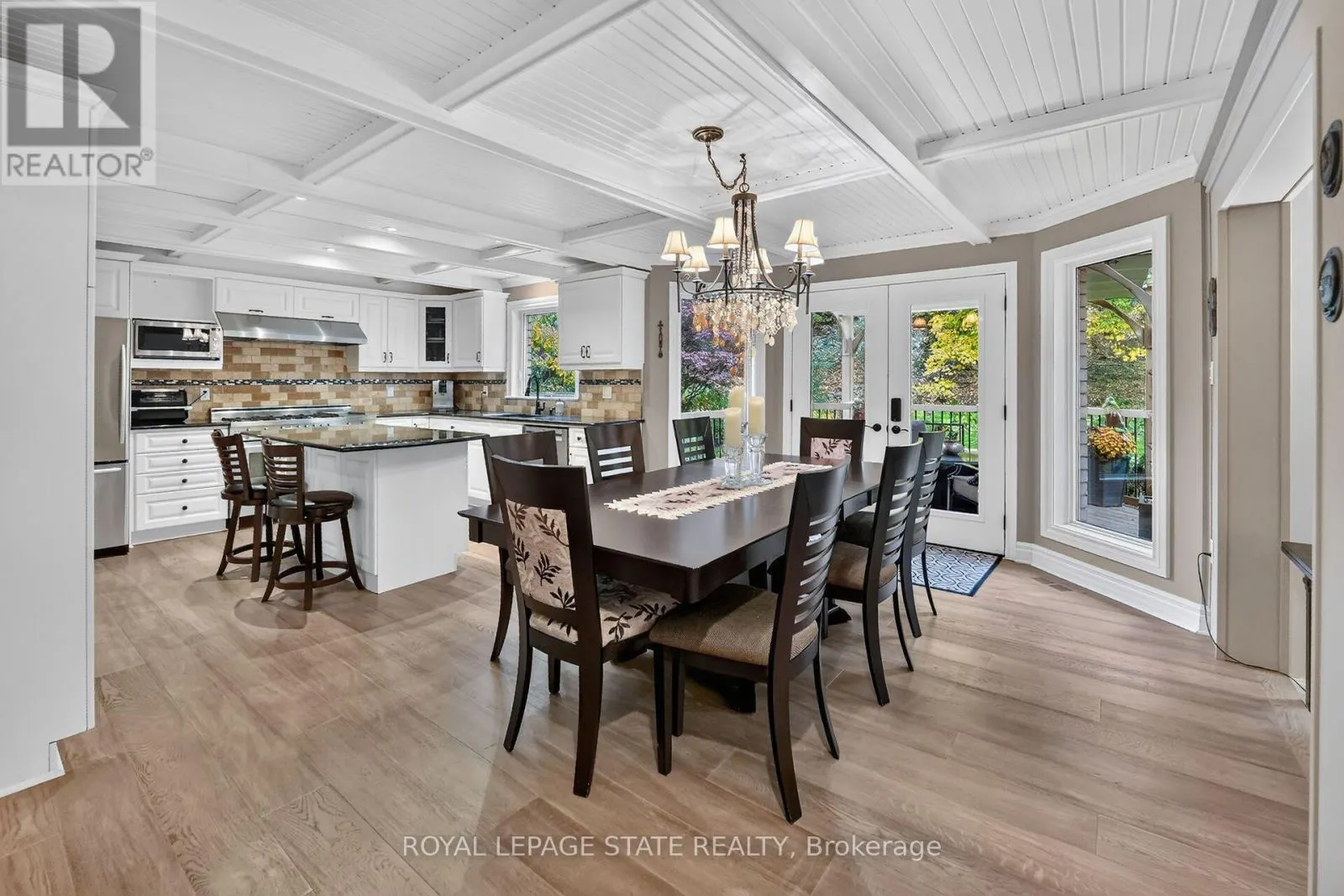112 DORCHESTER DRIVE