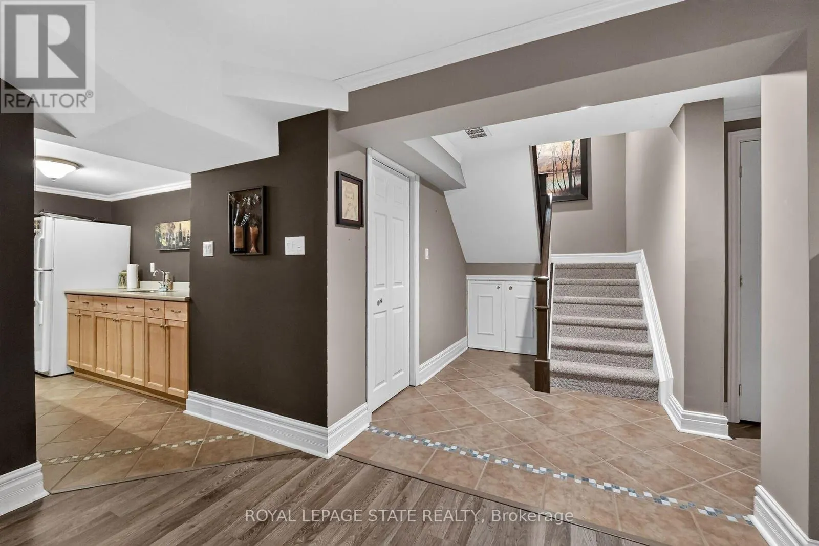 112 DORCHESTER DRIVE