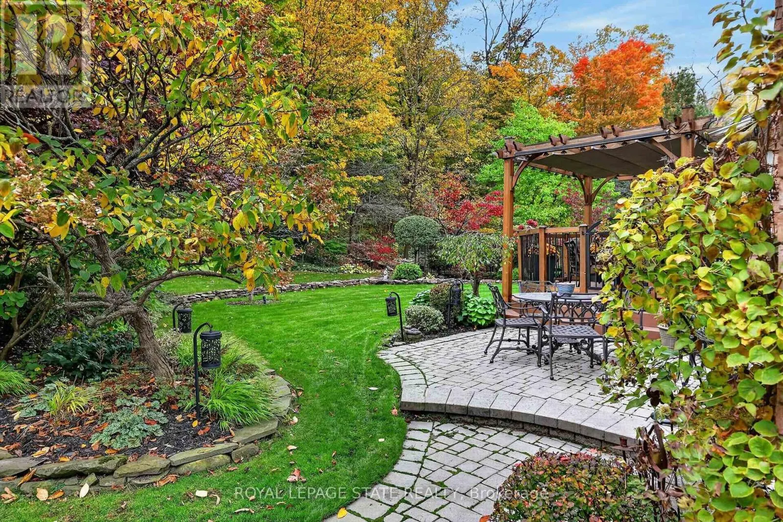 112 DORCHESTER DRIVE