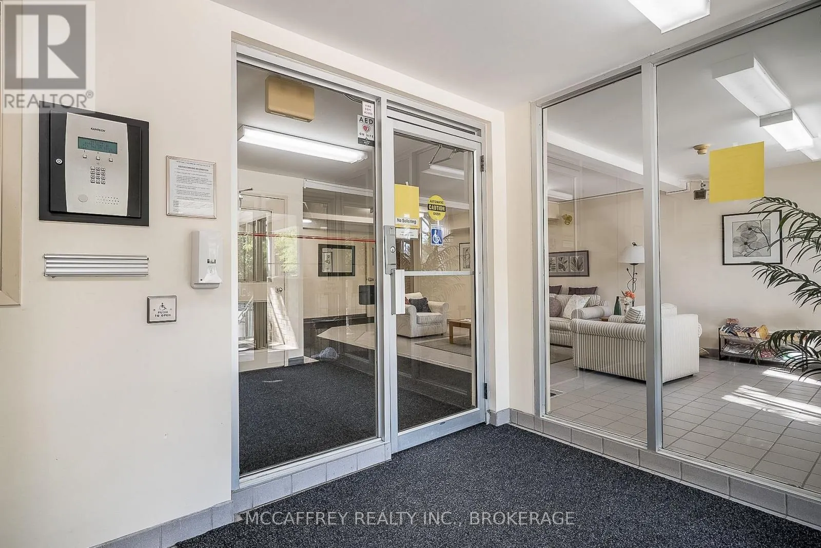 103 - 310 KINGSDALE AVENUE #103