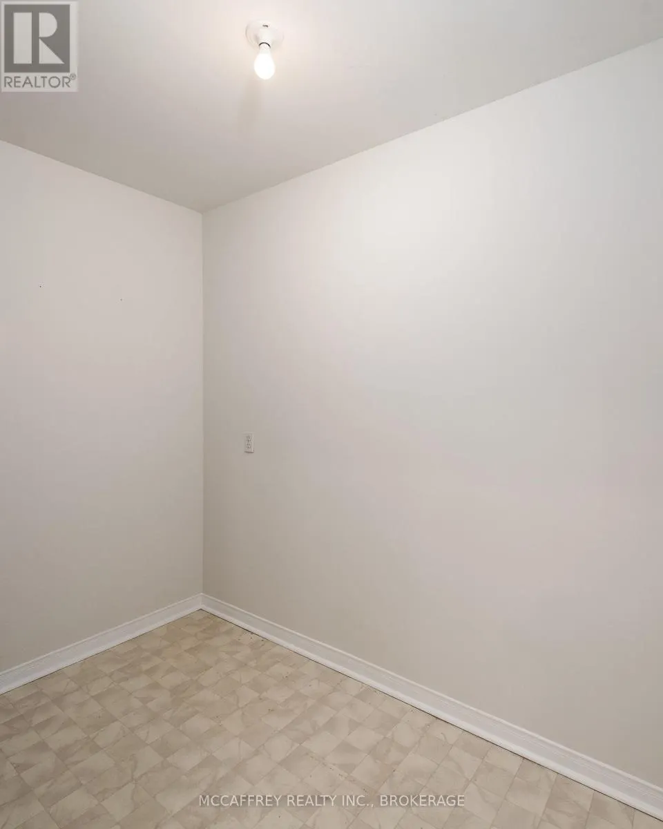 103 - 310 KINGSDALE AVENUE #103