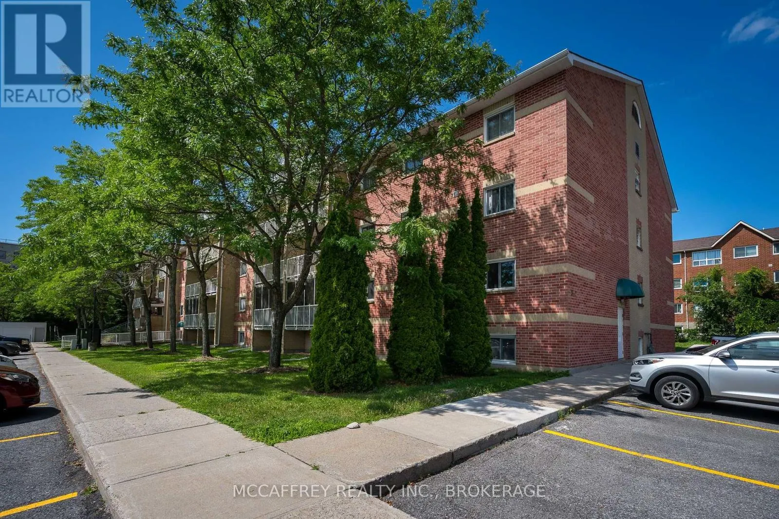 103 - 310 KINGSDALE AVENUE #103