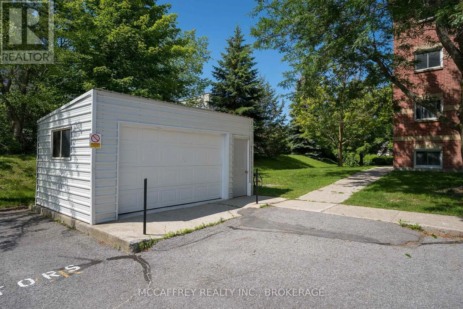 103 - 310 KINGSDALE AVENUE #103