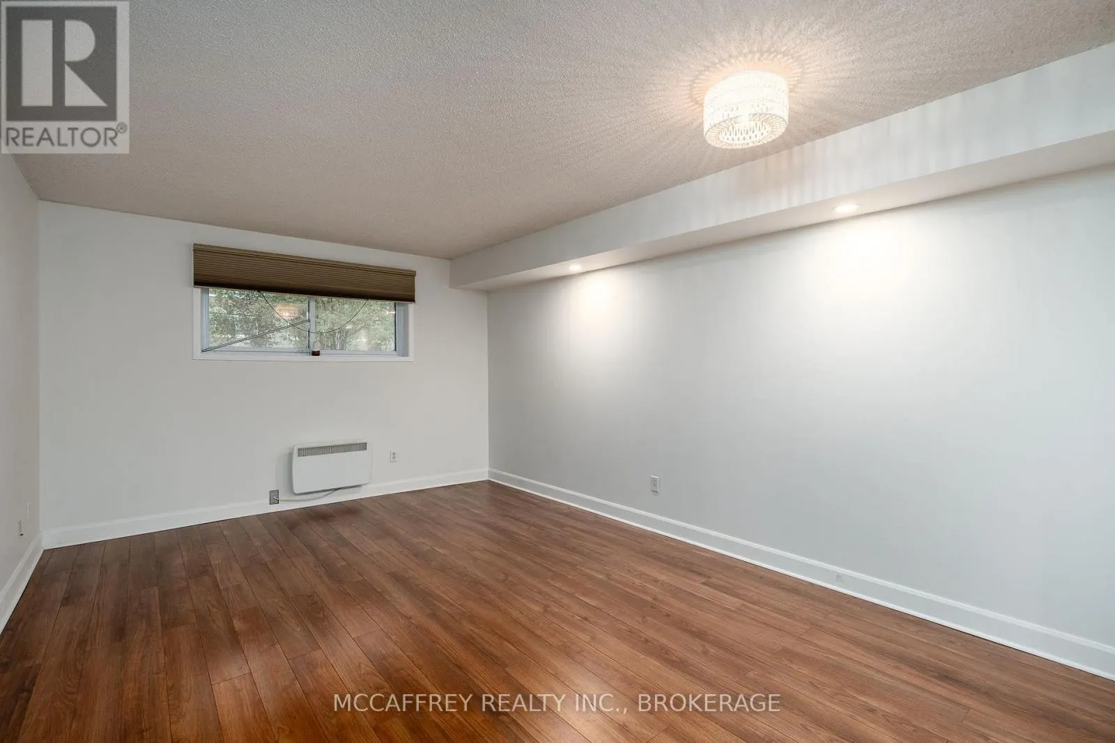 103 - 310 KINGSDALE AVENUE #103
