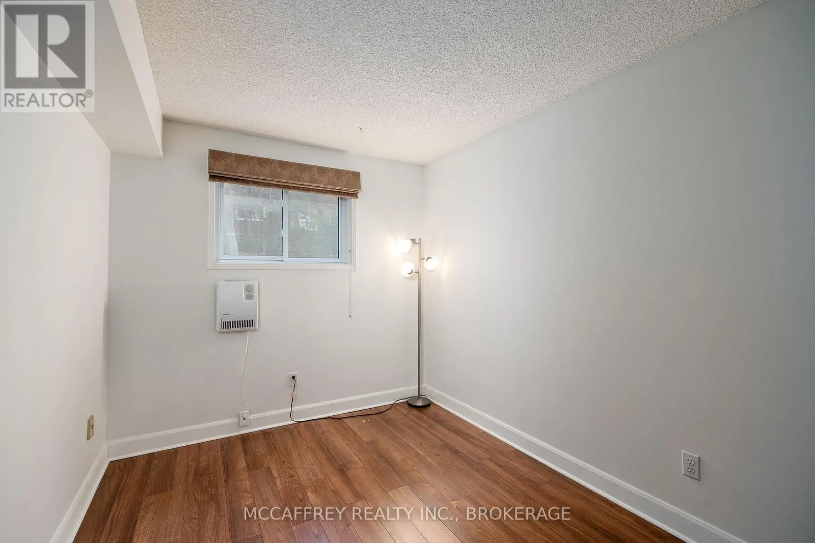 103 - 310 KINGSDALE AVENUE #103