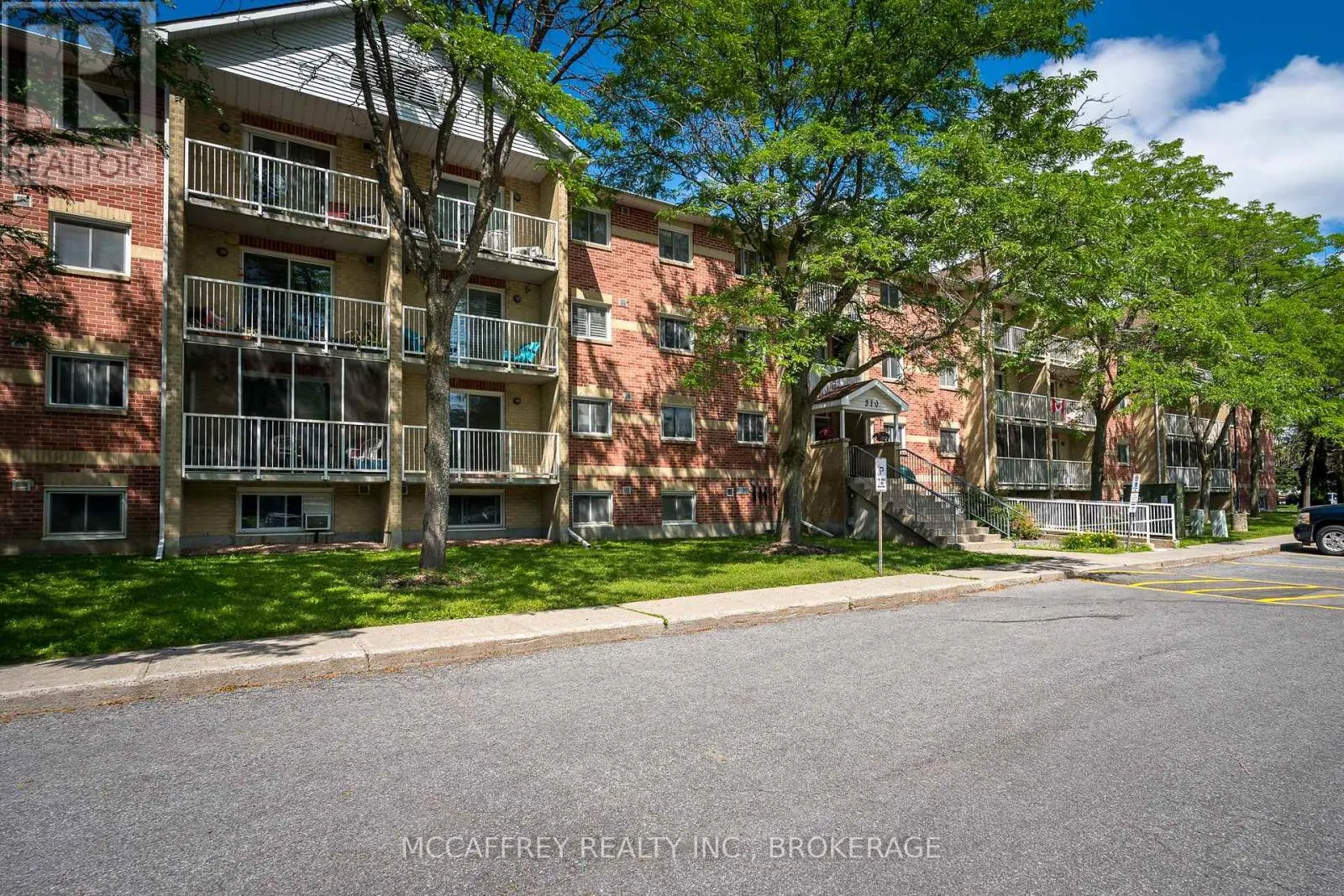 103 - 310 KINGSDALE AVENUE #103