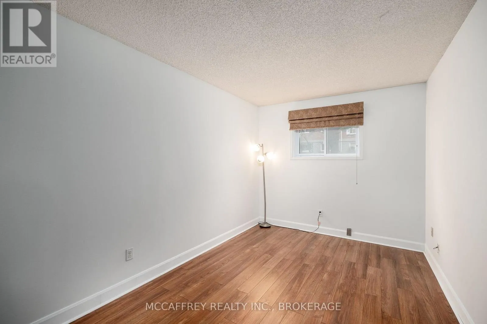 103 - 310 KINGSDALE AVENUE #103