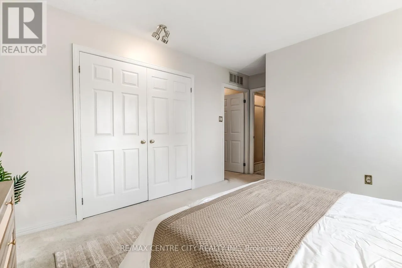 903 - 549 RIDOUT STREET N #903