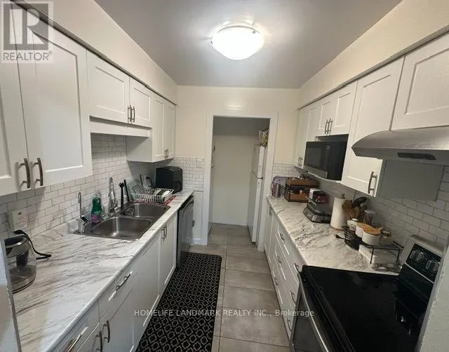 4 - 423 KEATS WAY