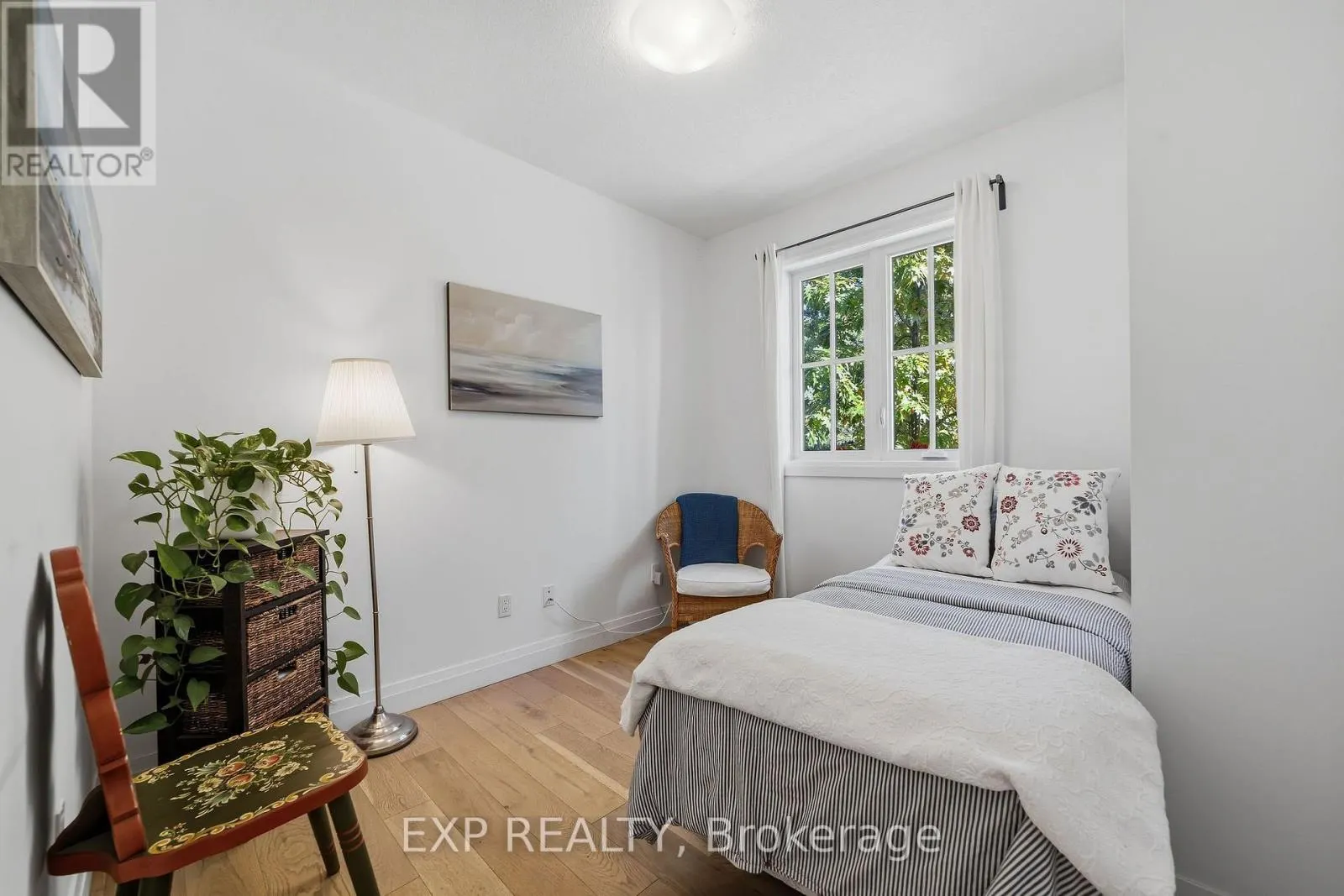 1 - 10038 OXBOW DRIVE #1