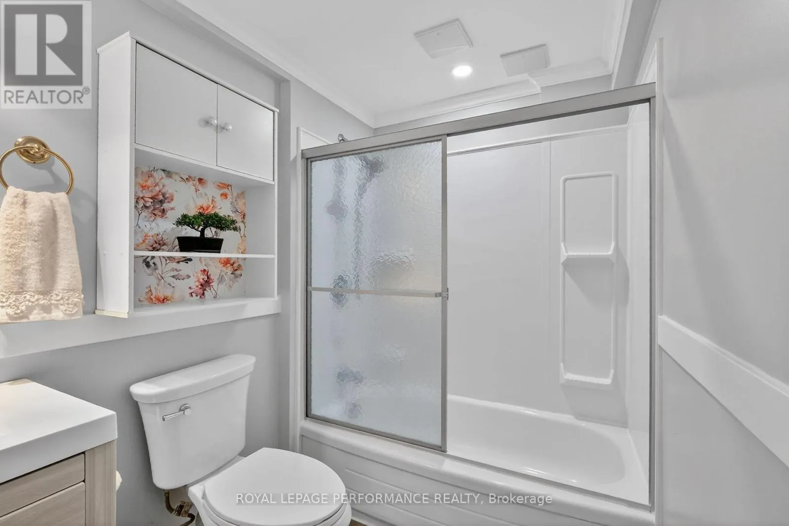 569 PRINCESS LOUISE DRIVE