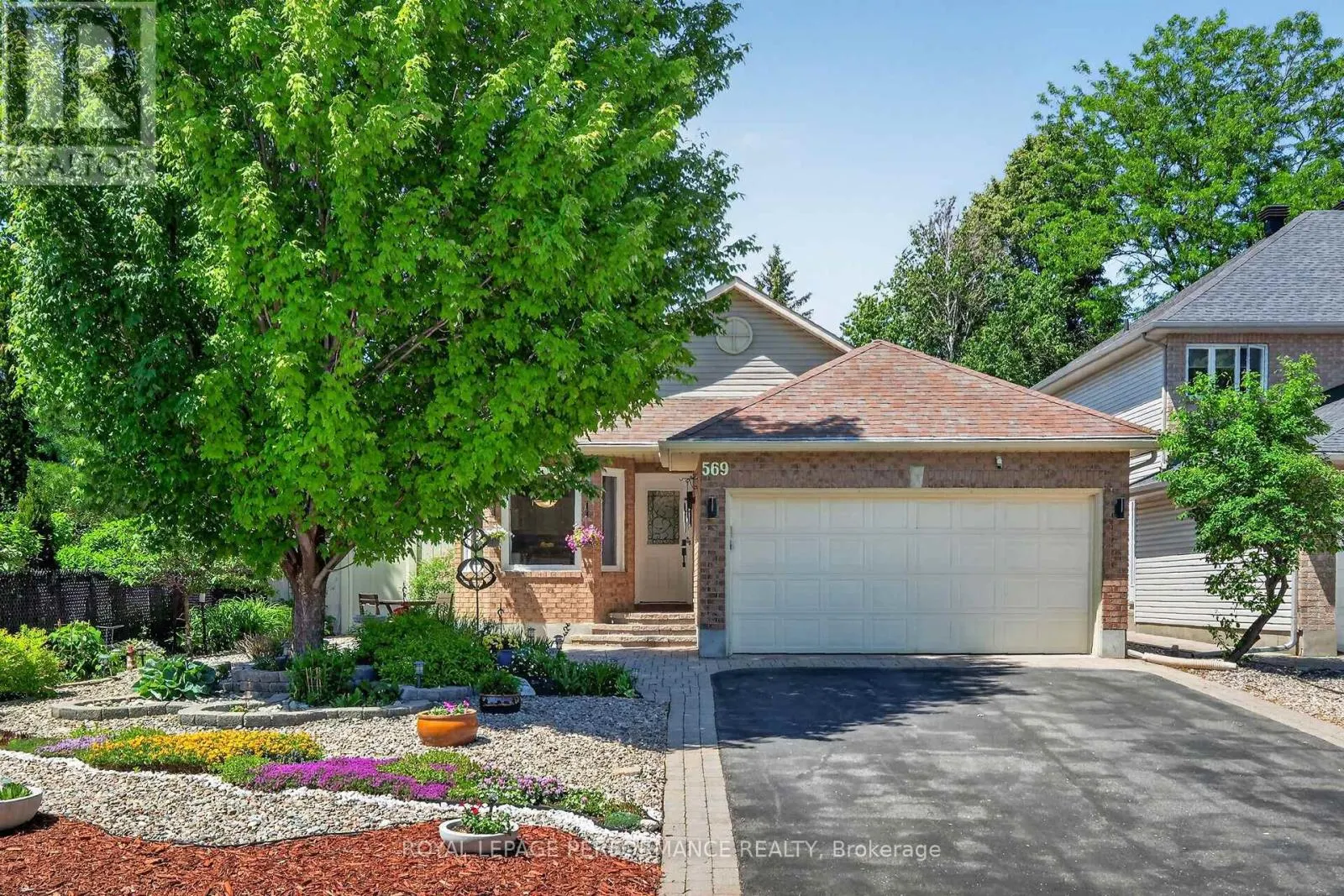 569 PRINCESS LOUISE DRIVE