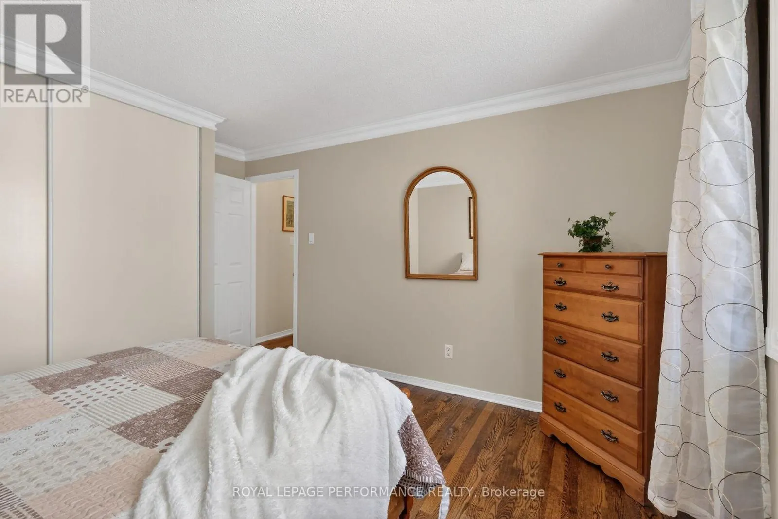 569 PRINCESS LOUISE DRIVE