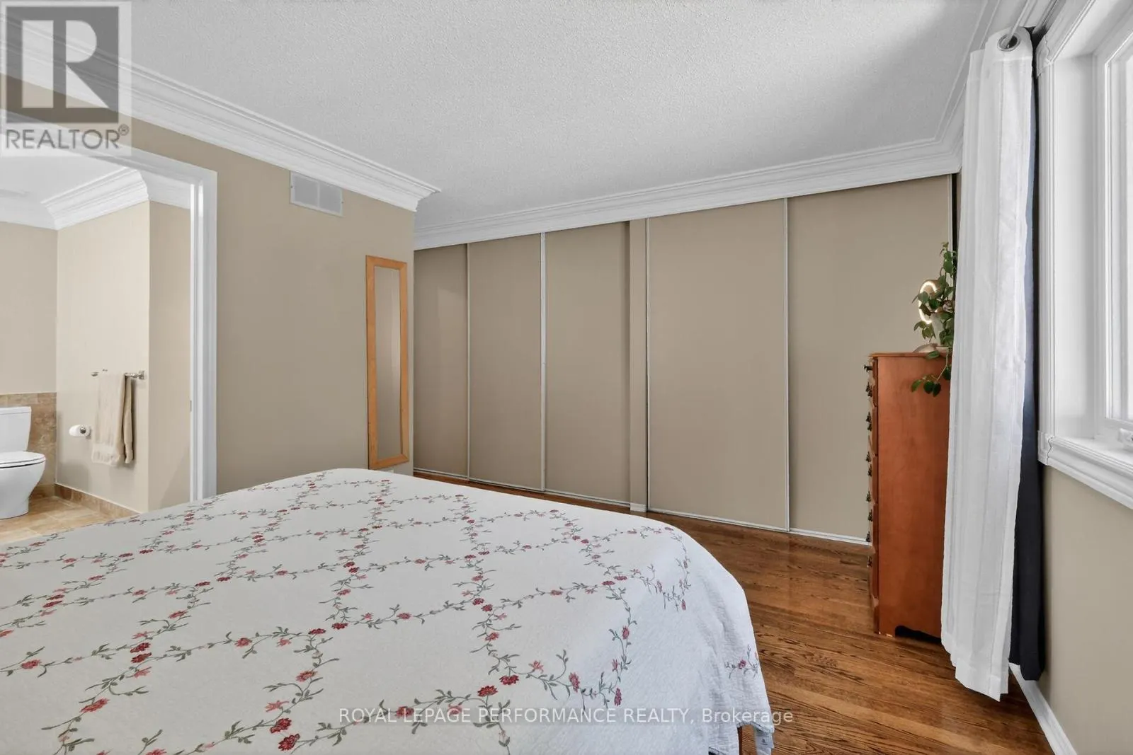 569 PRINCESS LOUISE DRIVE