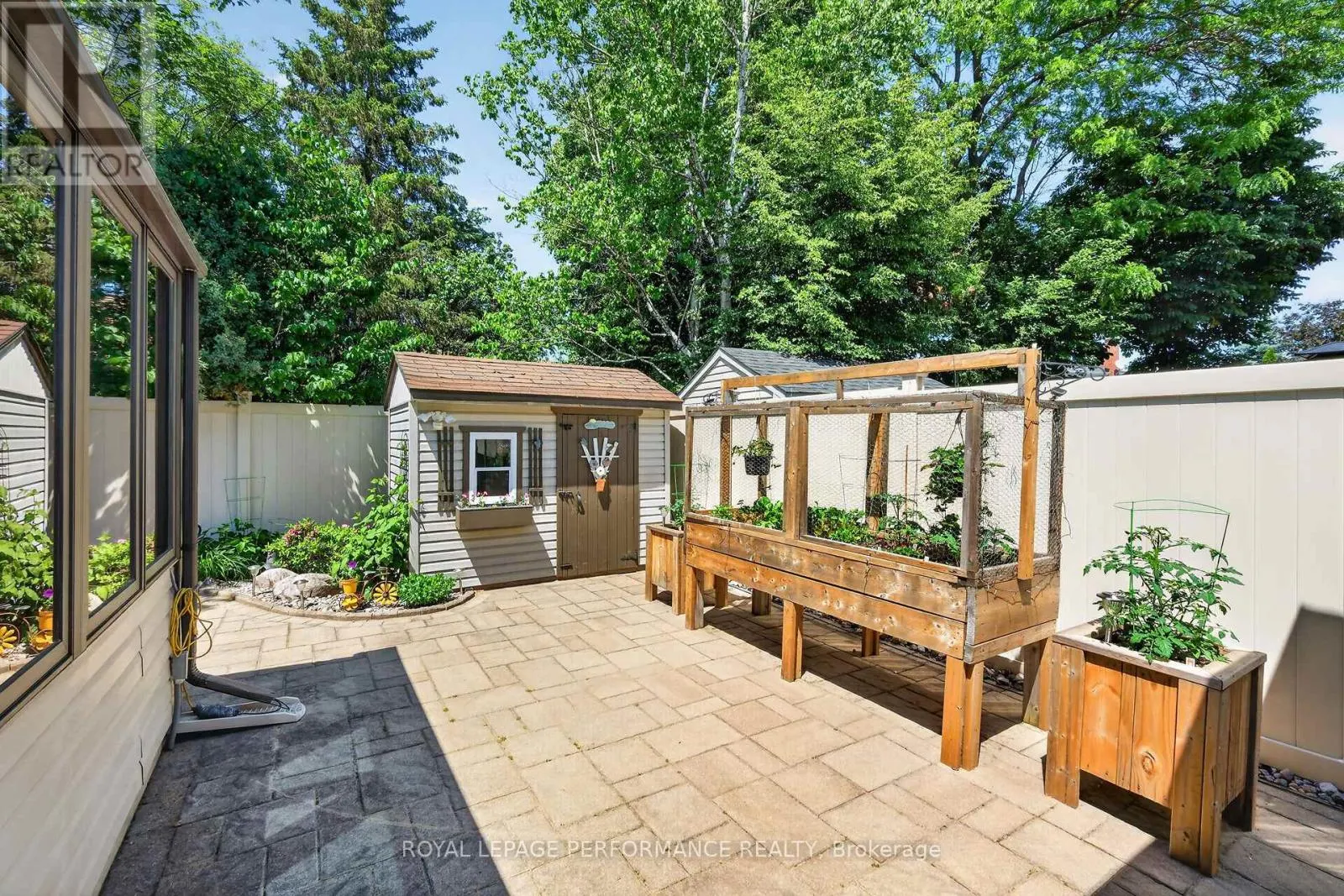 569 PRINCESS LOUISE DRIVE