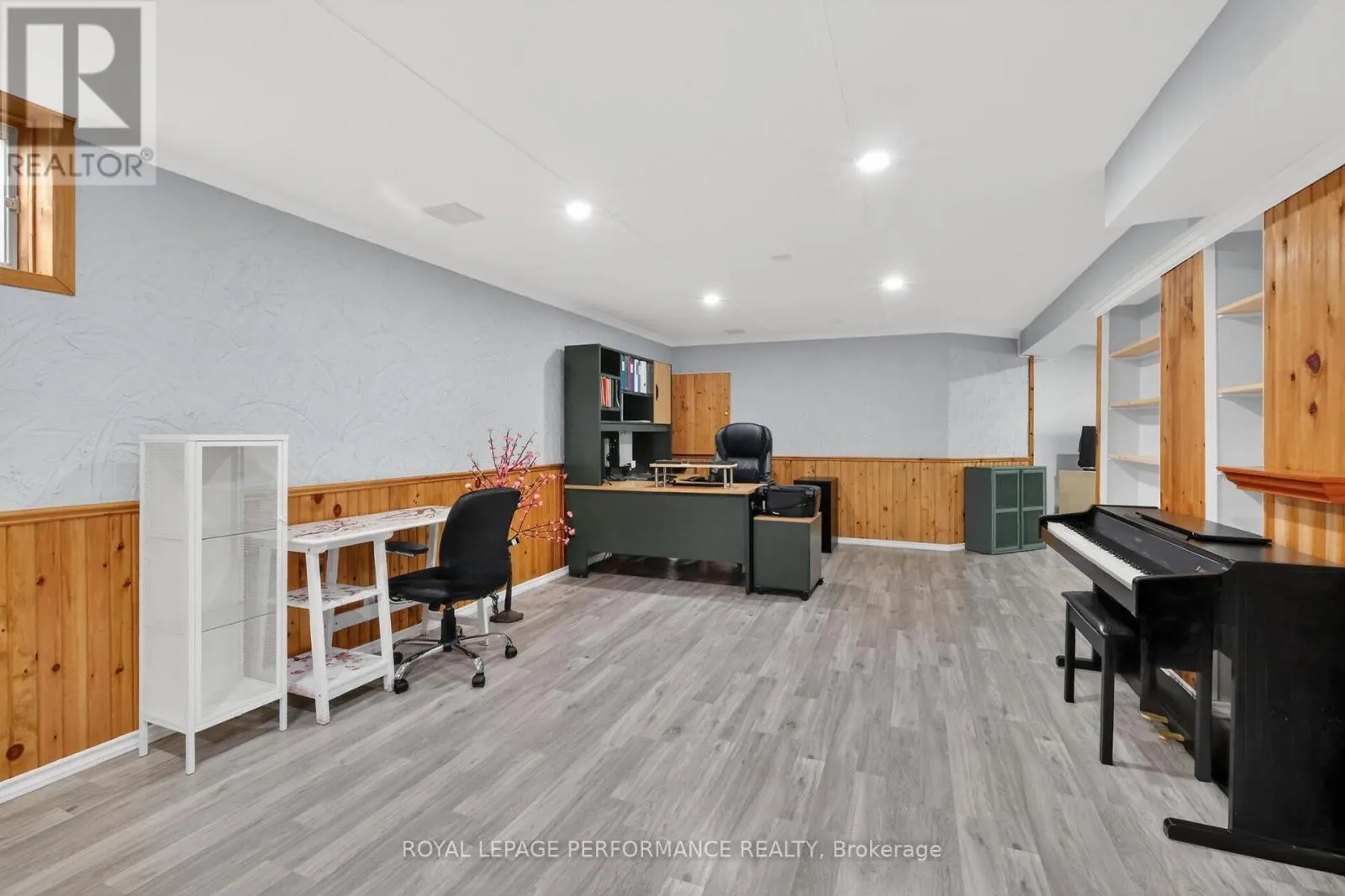 569 PRINCESS LOUISE DRIVE