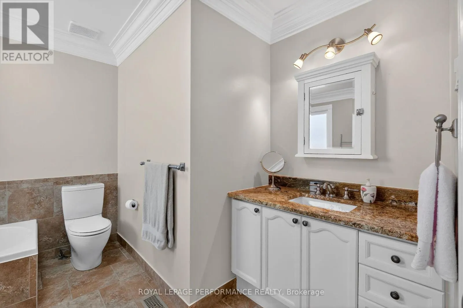 569 PRINCESS LOUISE DRIVE