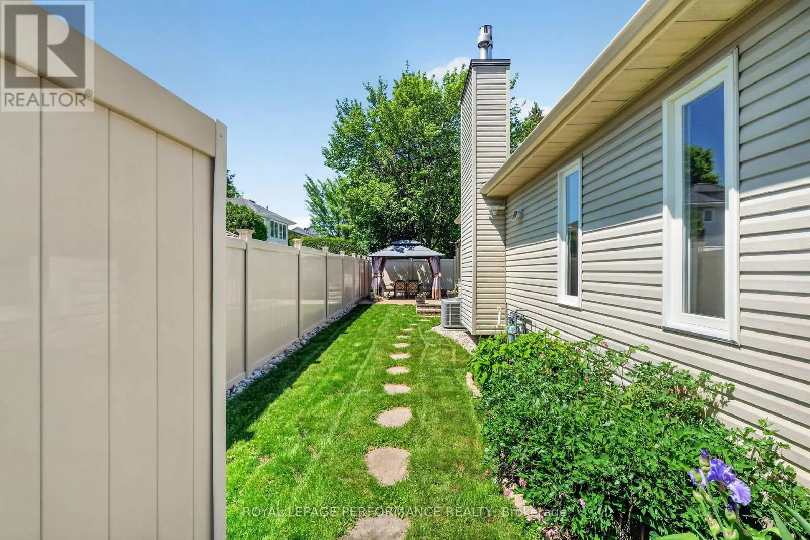 569 PRINCESS LOUISE DRIVE