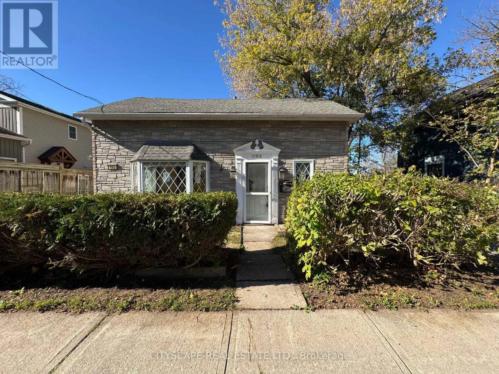 193 QUEEN STREET E
