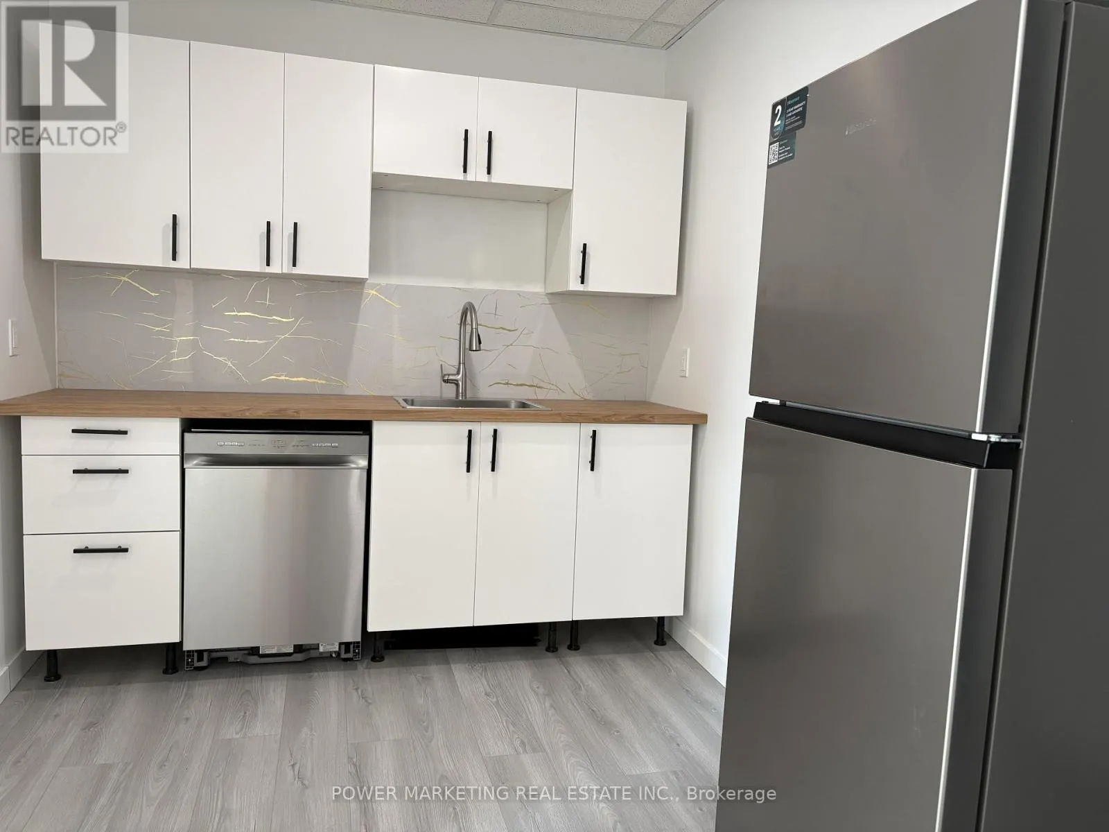 #3 - 191 KING STREET W