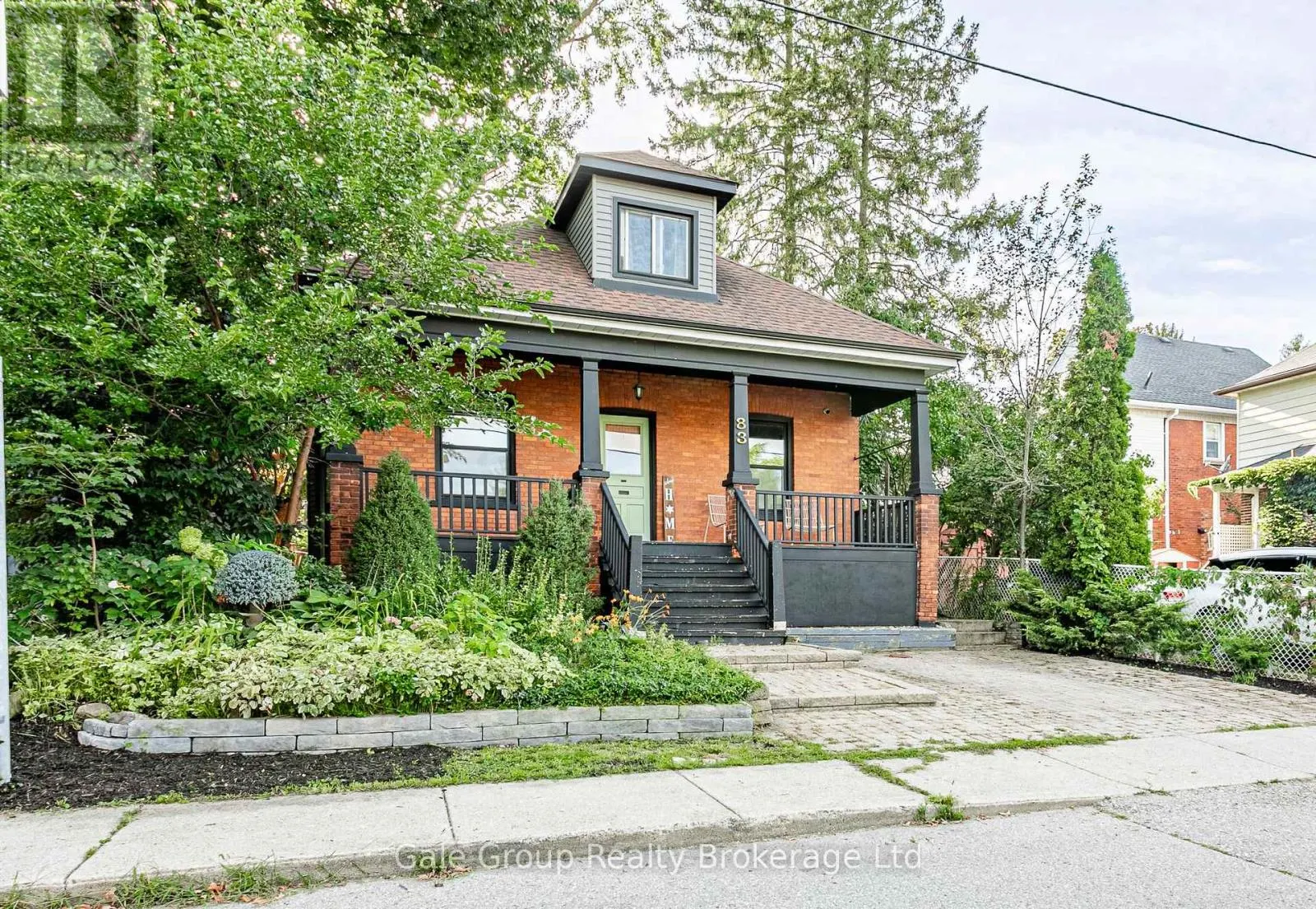83 VICTORIA STREET N