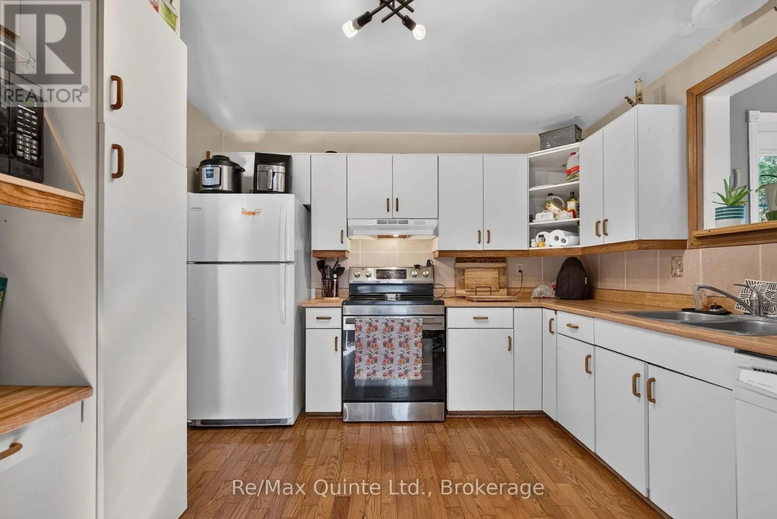 174 CHATTERTON VALLEY CRESCENT