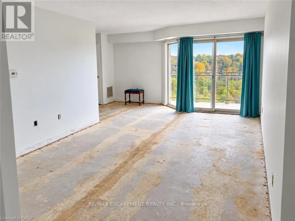 1201 - 858 COMMISSIONERS ROAD E