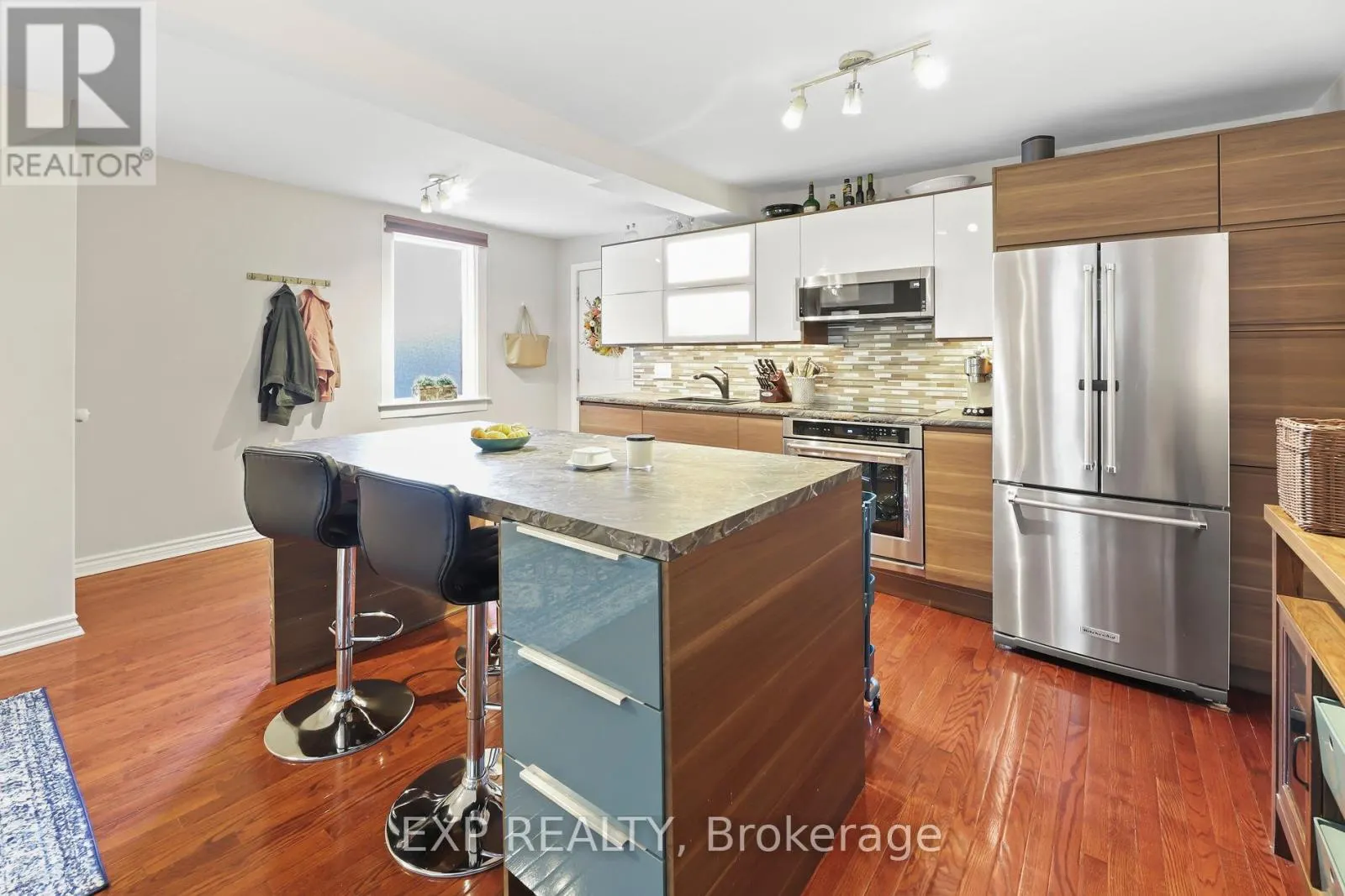 42 HESS STREET N