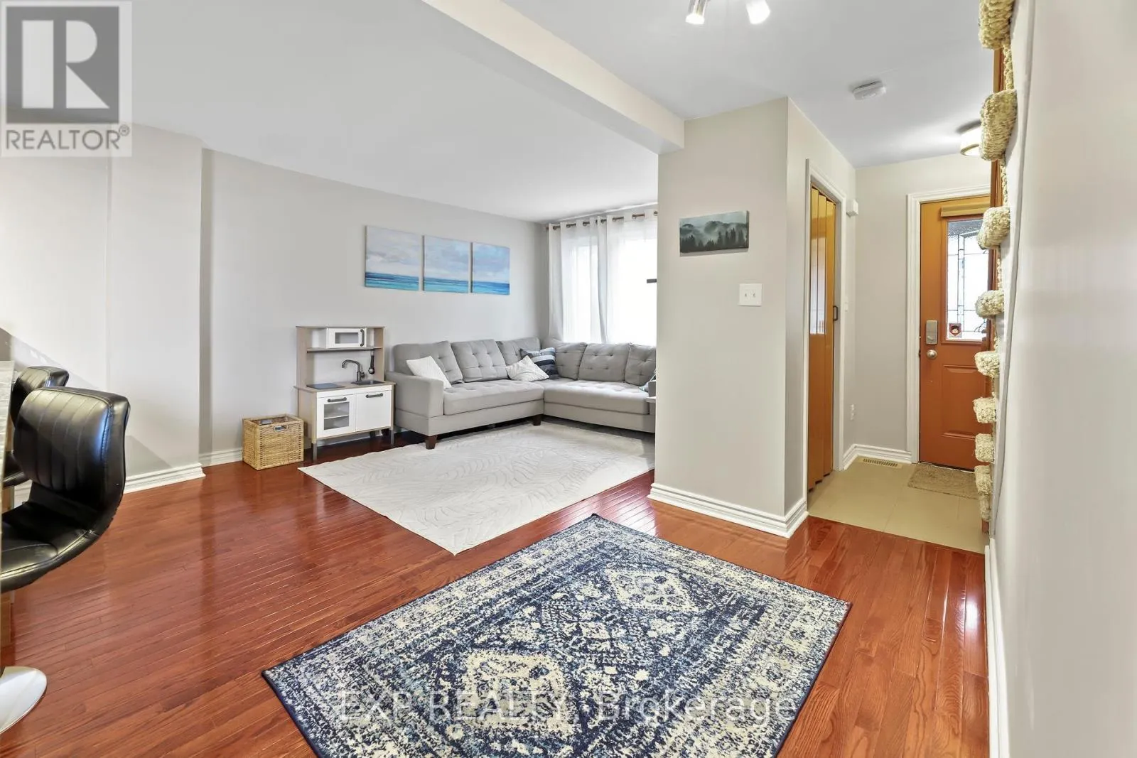 42 HESS STREET N