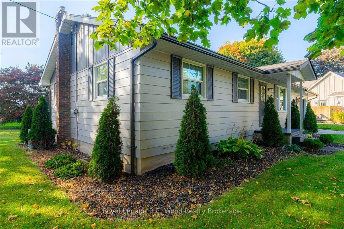 24 PARKDALE AVENUE