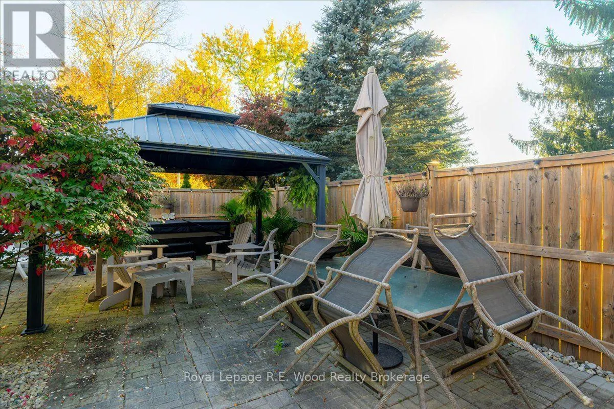 24 PARKDALE AVENUE