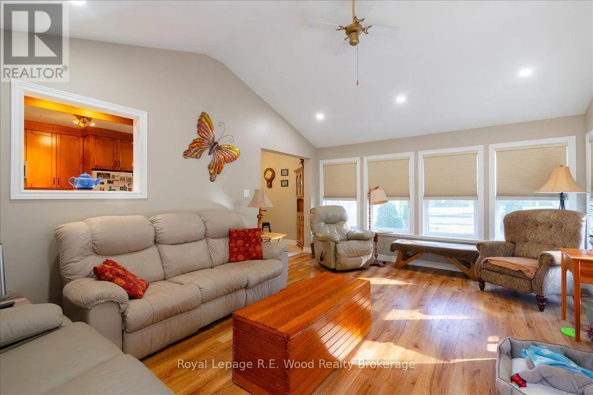 24 PARKDALE AVENUE