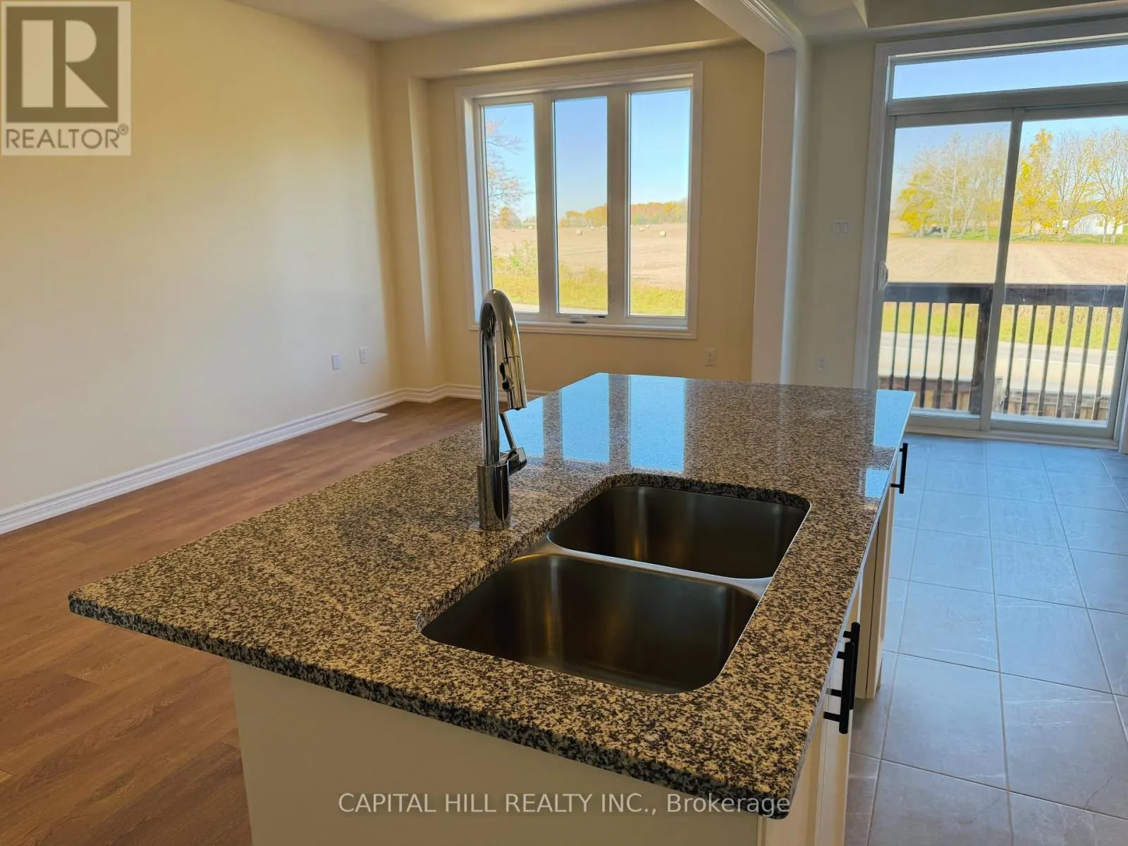 1104 PERIWINKLE CRESCENT