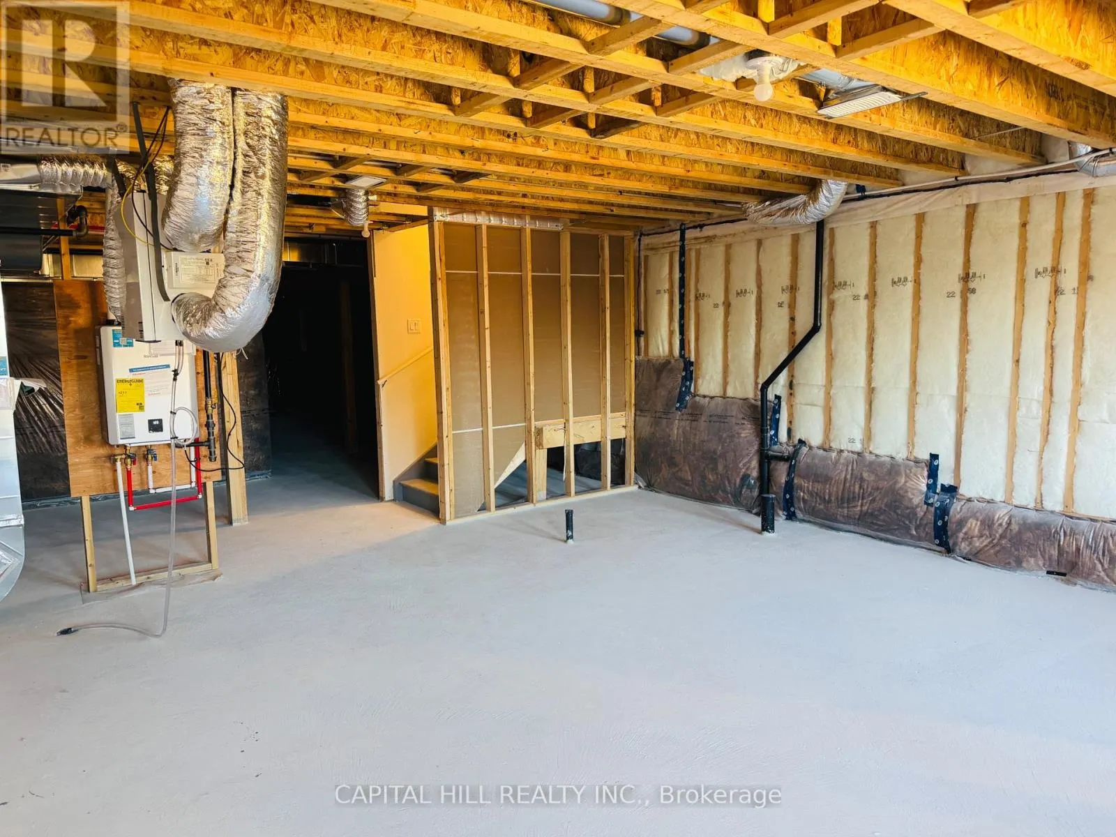 1104 PERIWINKLE CRESCENT