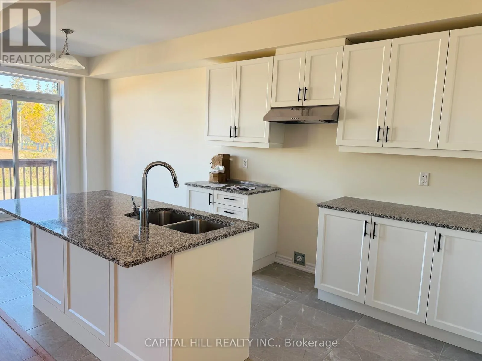 1104 PERIWINKLE CRESCENT