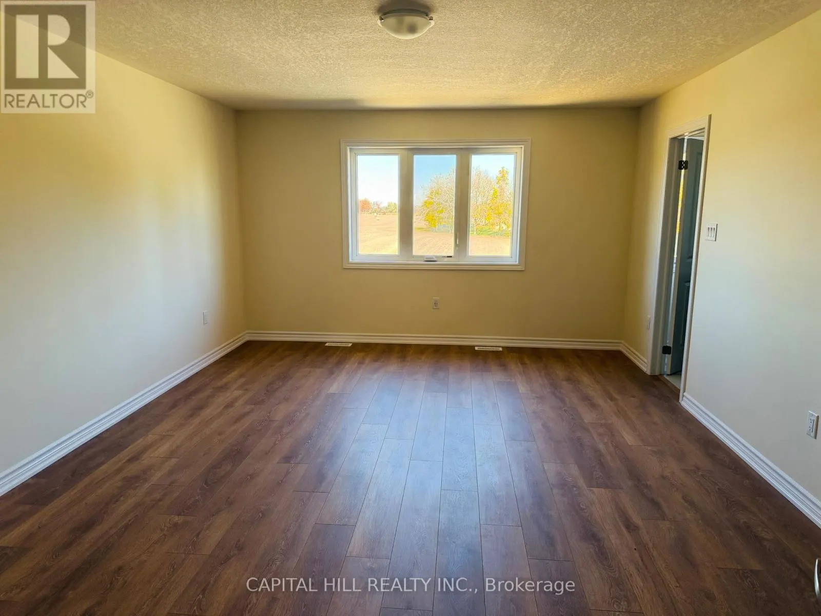 1104 PERIWINKLE CRESCENT