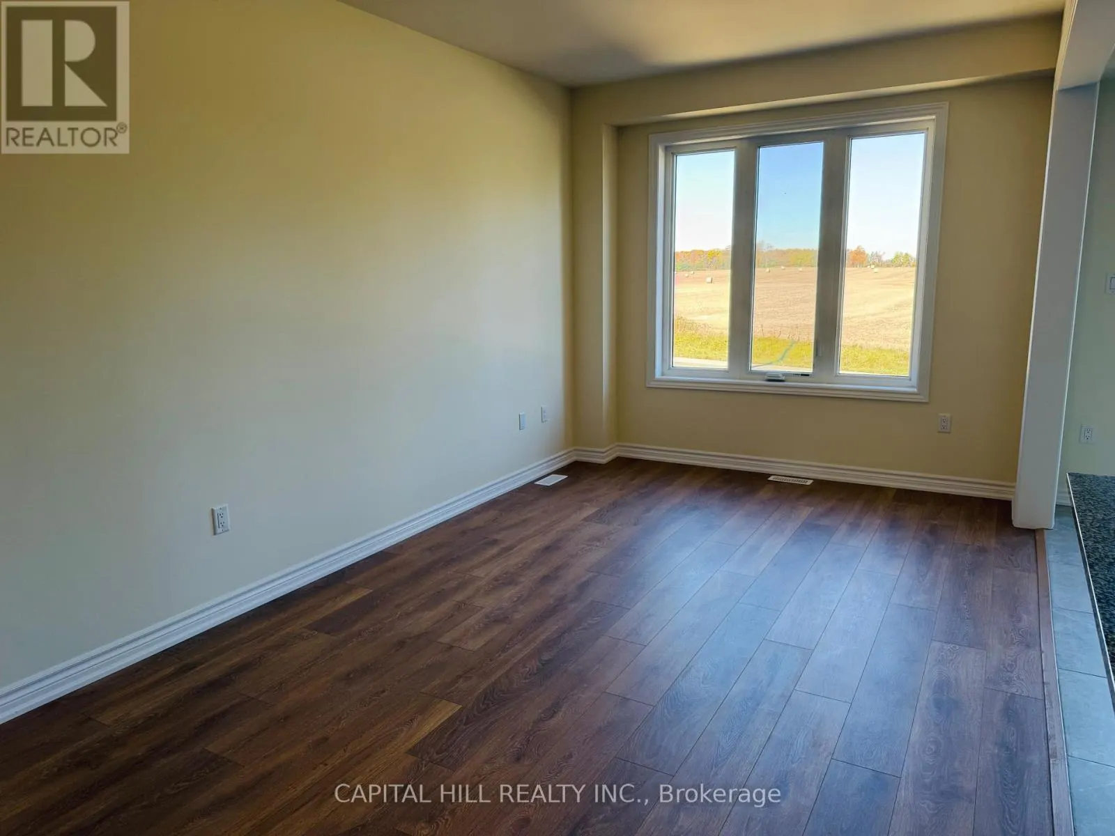 1104 PERIWINKLE CRESCENT