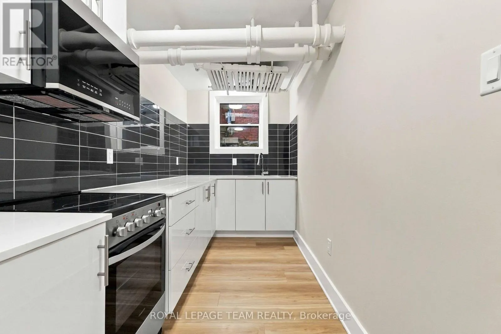 14 - 325 COOPER STREET
