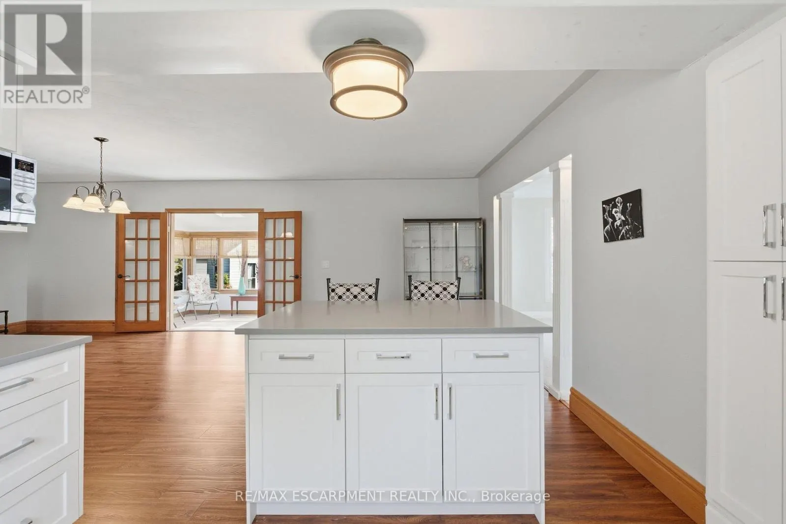 1022 LAKESHORE ROAD