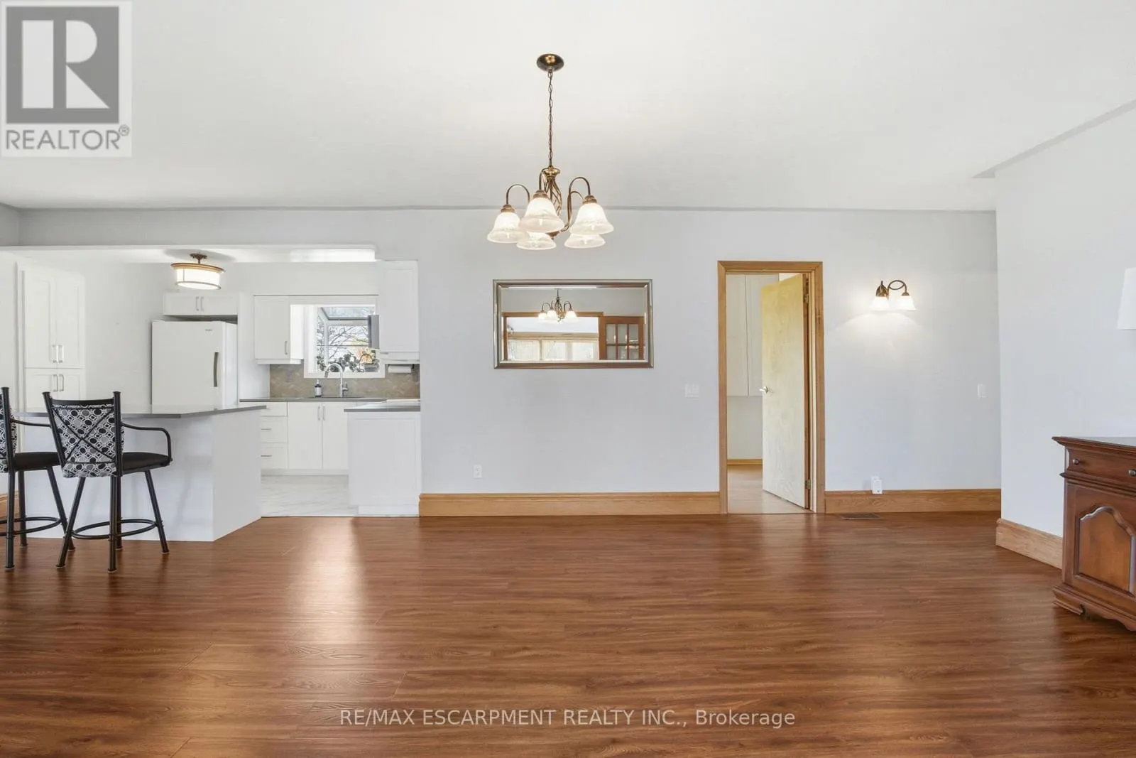 1022 LAKESHORE ROAD