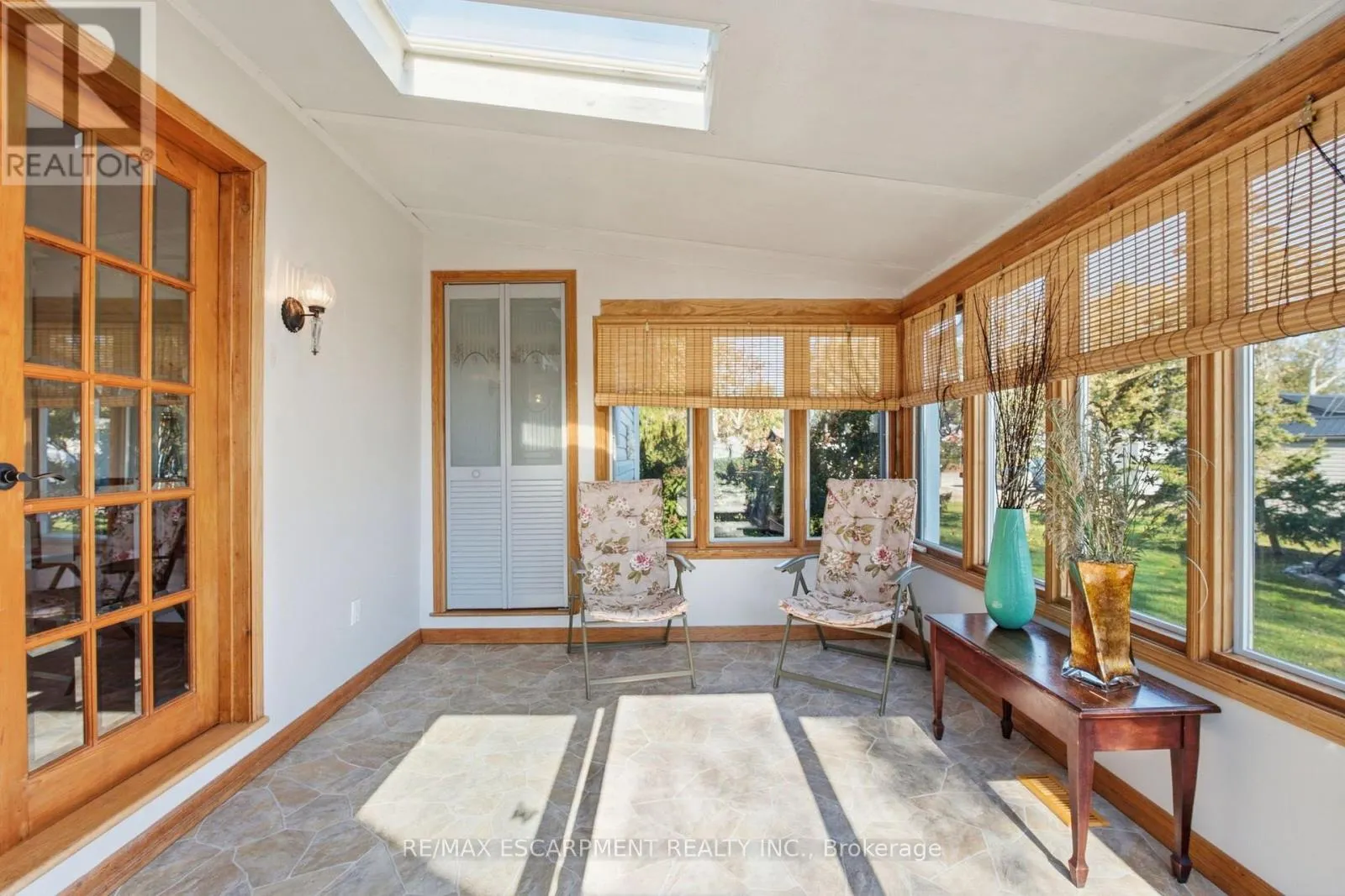 1022 LAKESHORE ROAD