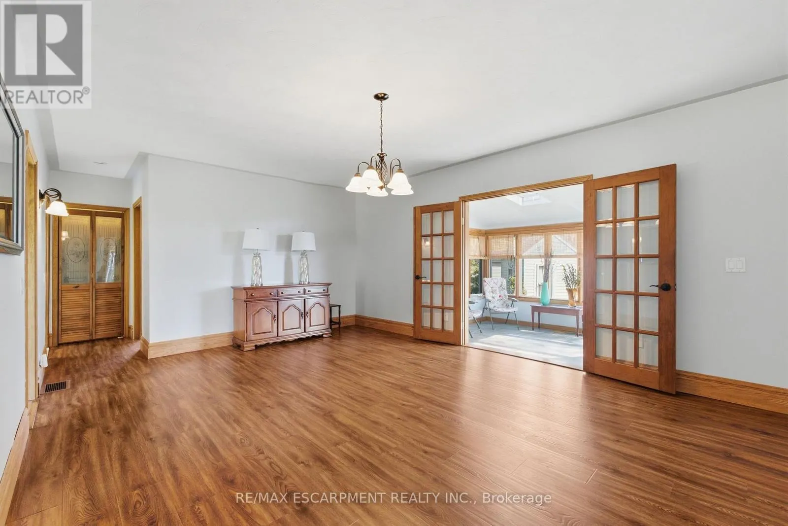 1022 LAKESHORE ROAD