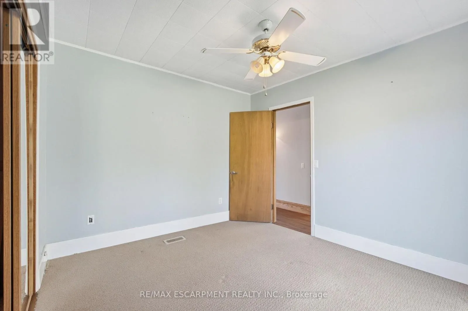 1022 LAKESHORE ROAD