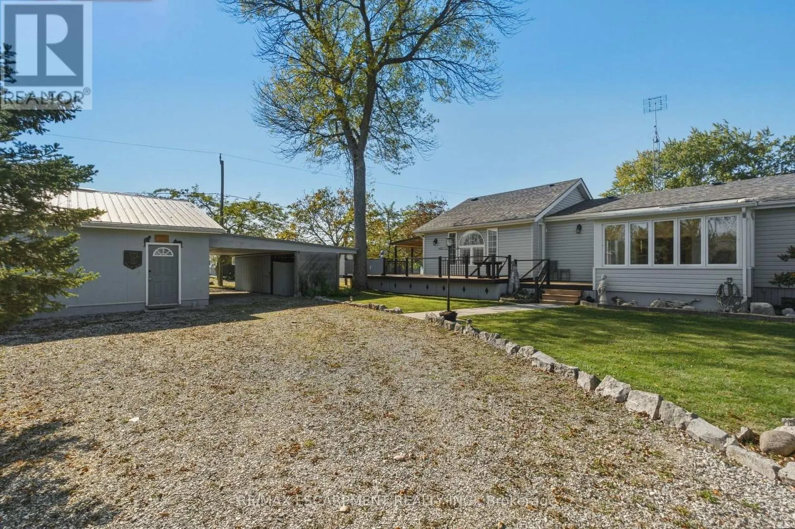 1022 LAKESHORE ROAD