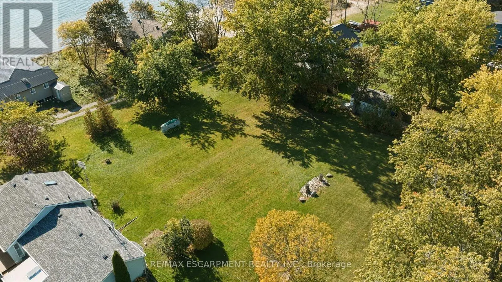 1022 LAKESHORE ROAD