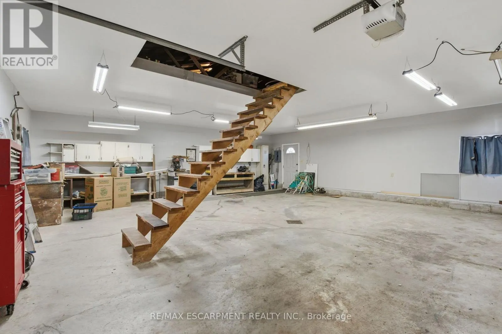 1022 LAKESHORE ROAD